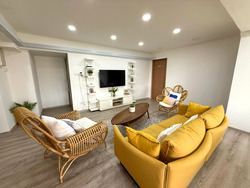 Lucky Plaza (D9), Apartment #563728571